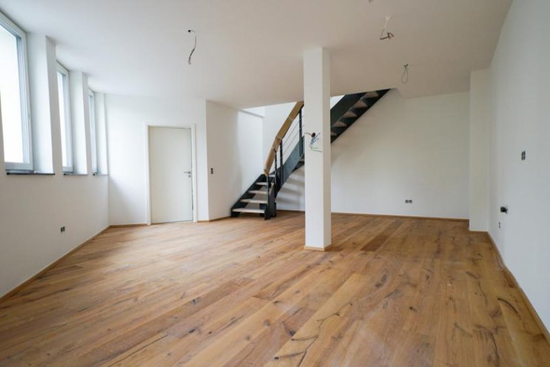 Köln Neubaucharakter: EG-Maisonette-Wohnung mit Dachterrasse und Stellplatz in Köln-Niehl Wohnung kaufen