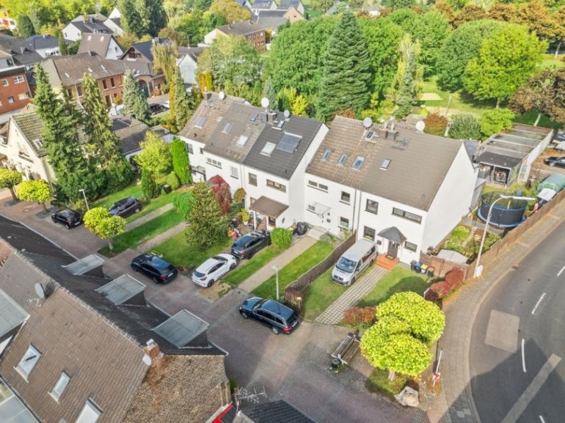 Köln Reihenmittelhaus mit schönem großen Grundstück in Köln-Esch/Auweiler Haus kaufen