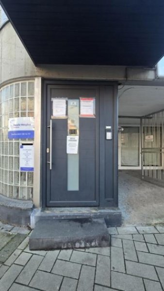 Köln Wohn-Geschäftshaus mit Zahnarztpraxis 3 Wohnungen,
Ateliers,Mobilfunkmasten,Parkplätzen in Top-Lage! Haus kaufen