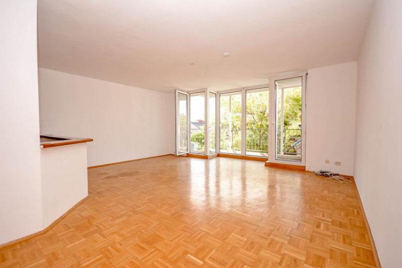 Köln Gut geschnittene Dreizimmerwohnung in Köln-Weiß, 150 m zum Rhein Wohnung kaufen