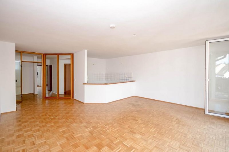Köln Gut geschnittene Dreizimmerwohnung in Köln-Weiß, 150 m zum Rhein Wohnung kaufen