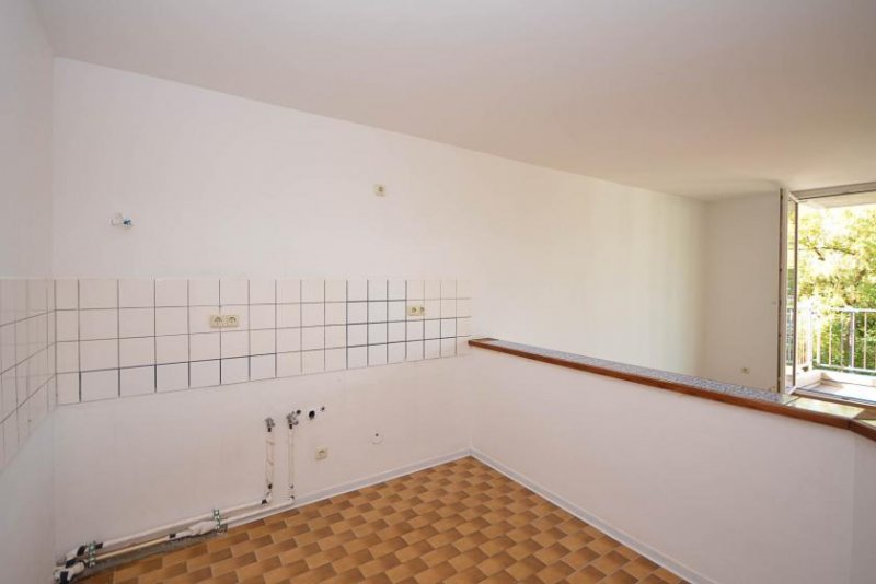 Köln Gut geschnittene Dreizimmerwohnung in Köln-Weiß, 150 m zum Rhein Wohnung kaufen