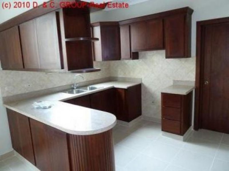 Los Colegios Neues, herrliches, großes Apartment! Wohnung kaufen