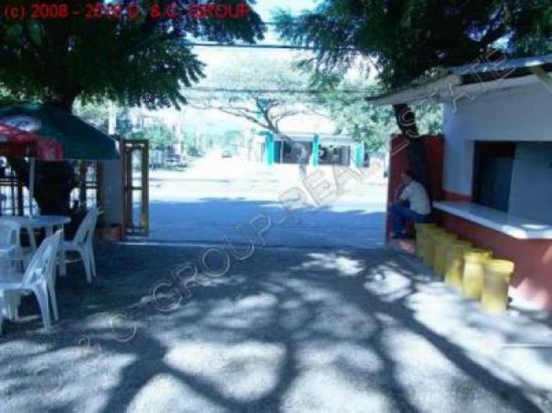 Res. Mainardi / Res.Corona Dominikanischer Biergarten mit Autowaschanlage und Restaurant Gewerbe kaufen