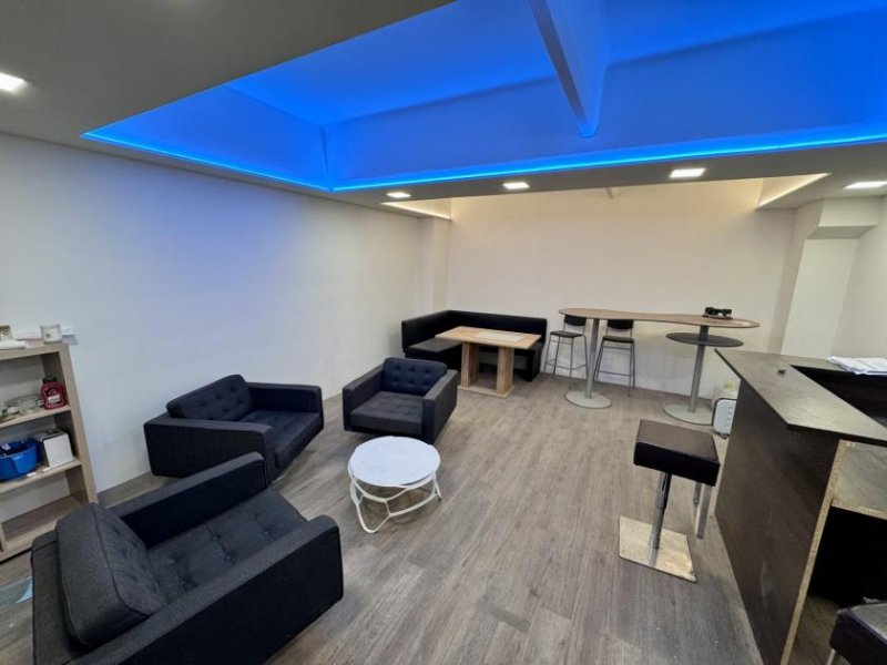 Bergheim Raum für Wachstum: Attraktive Gewerbehalle mit Büro & Aufenthaltsraum Gewerbe kaufen