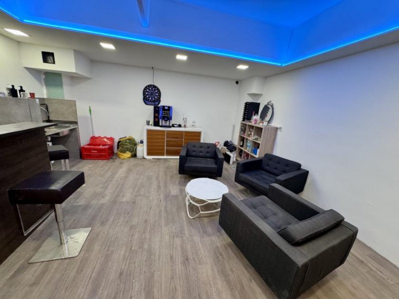 Bergheim Raum für Wachstum: Attraktive Gewerbehalle mit Büro & Aufenthaltsraum Gewerbe kaufen