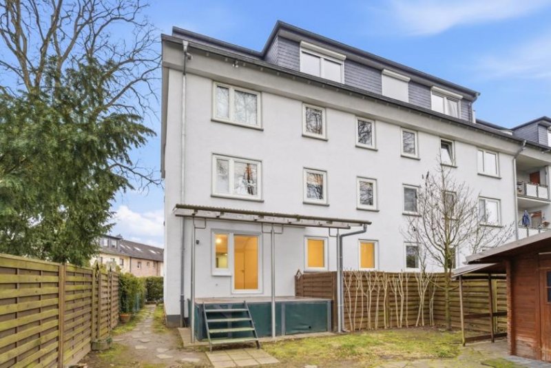 Köln Seltene Gartenwohnung in Köln-Mülheim – 4 Zimmer, Terrasse, Balkon & Carport Wohnung kaufen