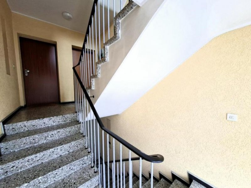 Köln CITYHOUSE: Gute Kapitalanlage 2 Zimmer Wohnung solide vermietet mit Balkon, Keller in zentraler Lage Wohnung kaufen