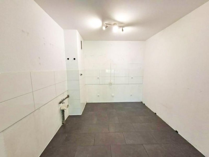 Köln CITYHOUSE: Gepflegte 2 Zimmer Wohnung mit großem Balkon, Keller und TG Stellplatz in zentraler Lage Wohnung kaufen