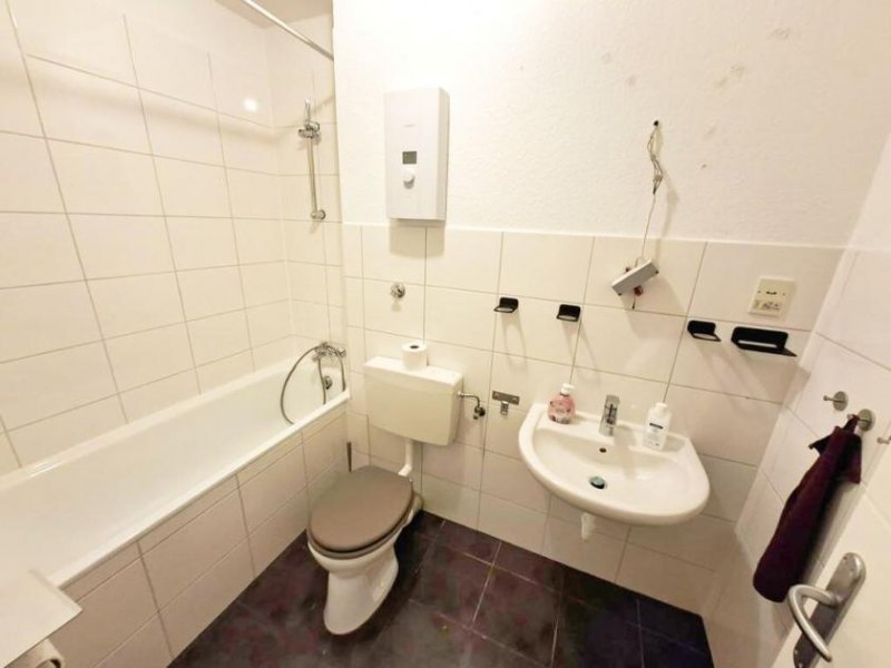 Köln CITYHOUSE: Gepflegte 2 Zimmer Wohnung mit großem Balkon, Keller und TG Stellplatz in zentraler Lage Wohnung kaufen