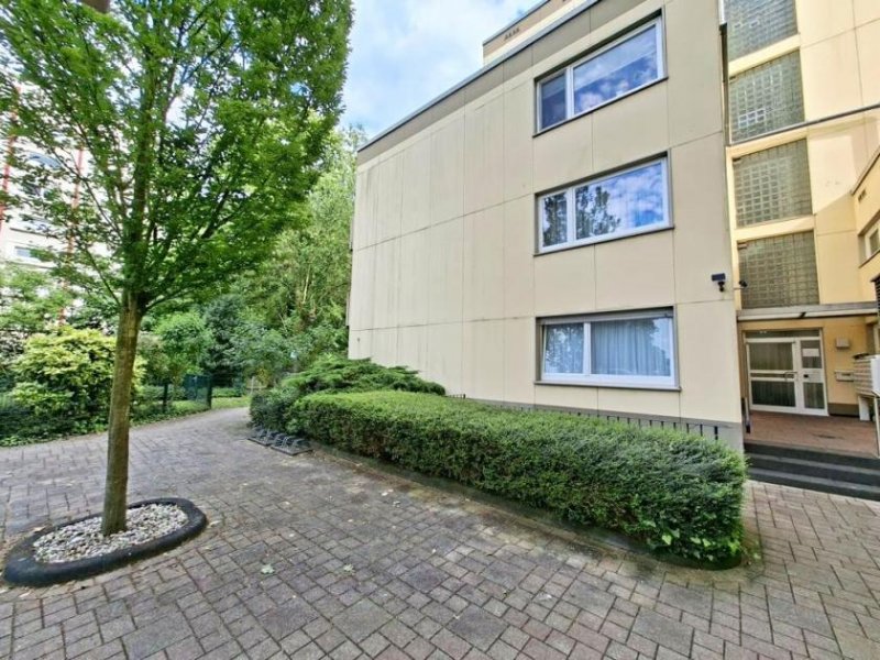 Köln CITYHOUSE: Gepflegte 2 Zimmer Wohnung mit großem Balkon, Keller und TG Stellplatz in zentraler Lage Wohnung kaufen