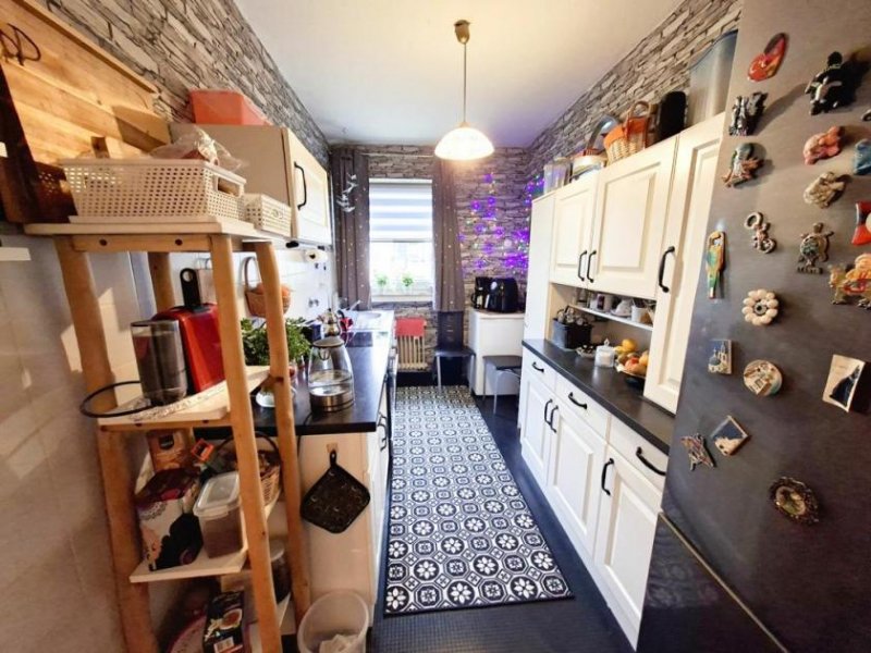 Köln CITYHOUSE: Gute Kapitalanlage, solide vermietete 2 Zimmer Wohnung mit Balkon, Keller, PKW Stellplatz Wohnung kaufen