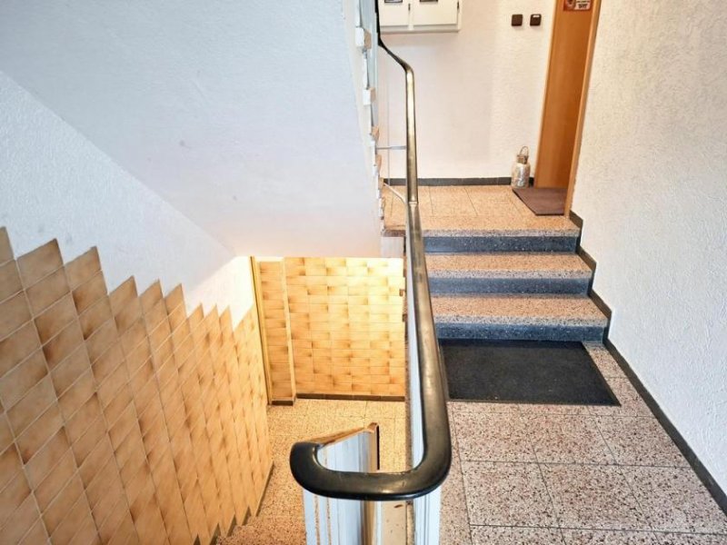 Köln CITYHOUSE: Solide Kapitalanlage, gepflegte 4 Zimmer Wohnung mit großem Balkon, 2 Kellerräumen Wohnung kaufen