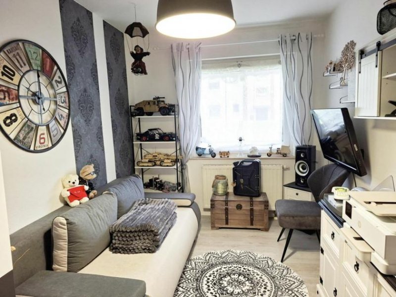 Köln CITYHOUSE: Solide Kapitalanlage, gepflegte 4 Zimmer Wohnung mit großem Balkon, 2 Kellerräumen Wohnung kaufen