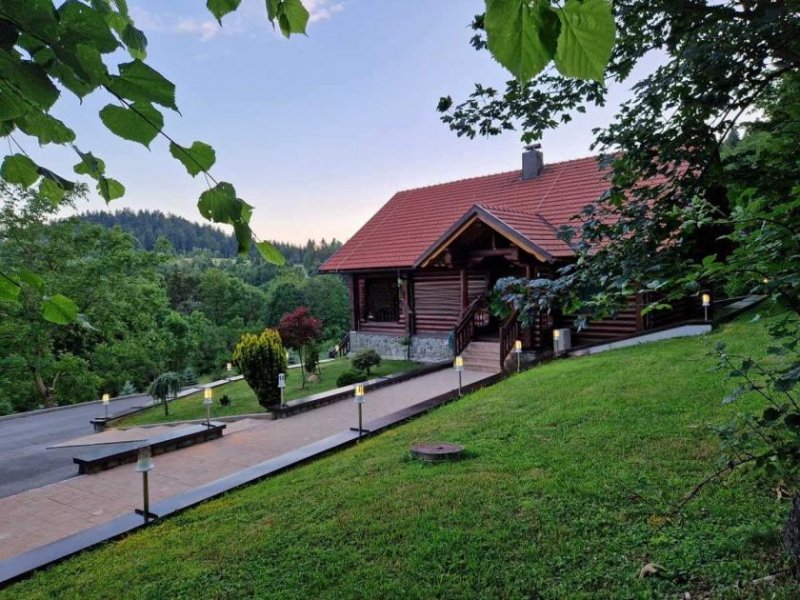 Ravna Gora Zu verkaufen: Abgelegenes Anwesen mit 5.500 m² Bauland im Herzen von Gorski Kotar Haus kaufen