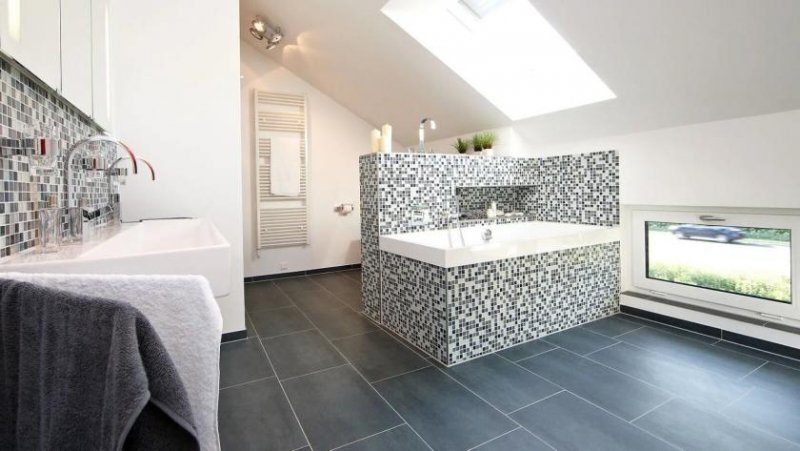 Burscheid 2 FAMILIEN - 1 HAUS - Komfortabel Wohnen unter einem Dach Haus kaufen