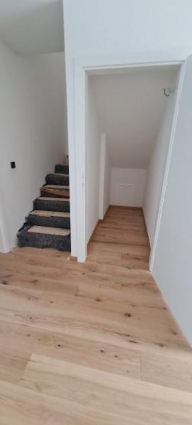 Neukirchen a. d. Enknach **Sehr schönes Reiheneckhaus, in besonderer Lage Haus kaufen