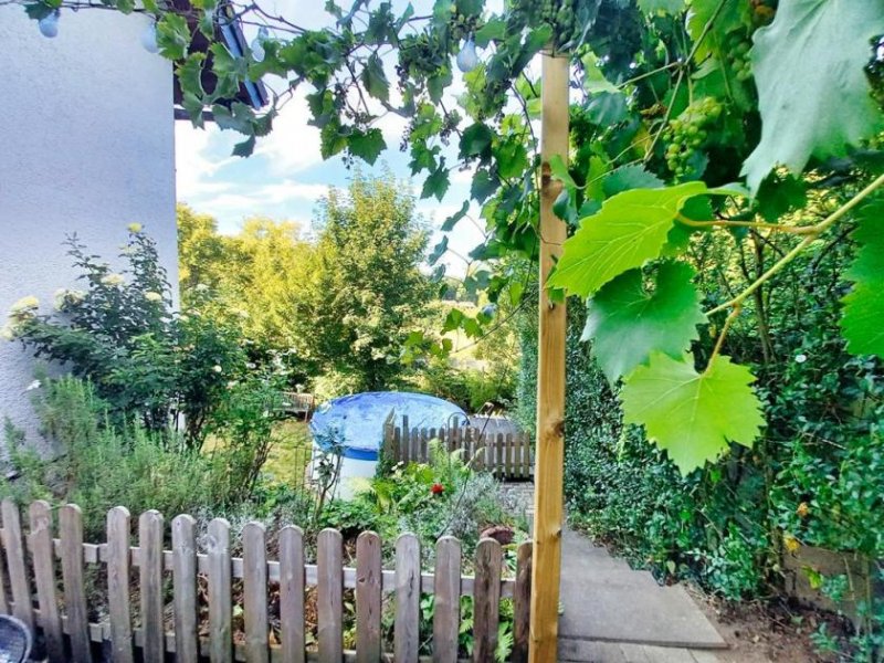 Overath CITYHOUSE: Schöne Doppelhaushälfte mit großem Garten, Hobbyraum Souterrain, Keller, Terrasse Haus kaufen