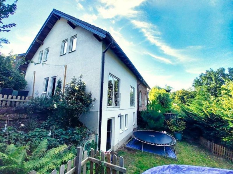 Overath CITYHOUSE: Schöne Doppelhaushälfte mit großem Garten, Hobbyraum Souterrain, Keller, Terrasse Haus kaufen