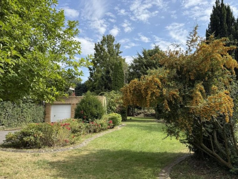 Aachen Freistehendes Zwei- bis Dreifamilienhaus mit großem Garten in Aachen-Brand Haus kaufen