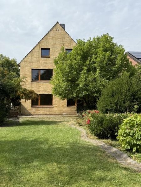 Aachen Freistehendes Zwei- bis Dreifamilienhaus mit großem Garten in Aachen-Brand Haus kaufen