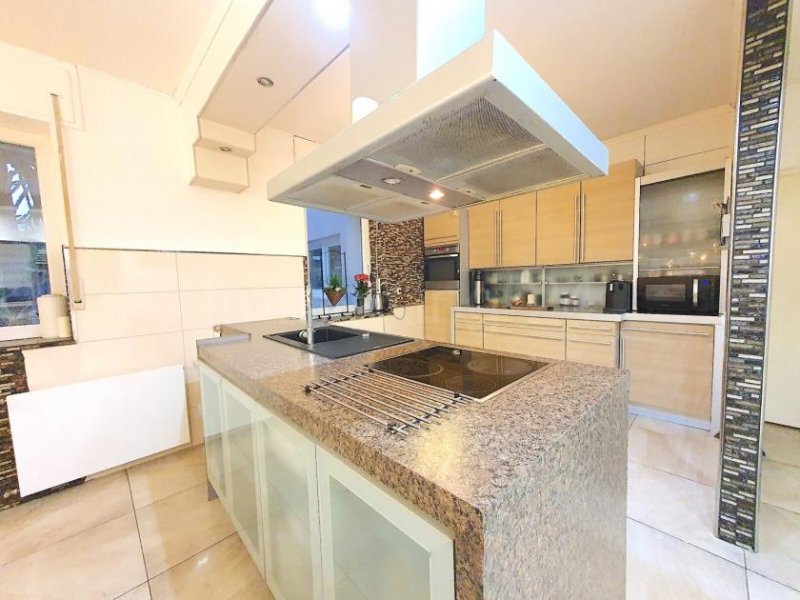 Aachen ++ MASSIVES MEHRGENERATIONENHAUS + SONNENTERRASSEN + GARTEN IN ZENTRALER LAGE!! ++ Haus kaufen