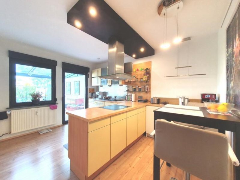 Herzogenrath ++ MODERNISIERTES DREIFAMILIENHAUS + DOPPELGARAGE + GARTEN IN GUTER LAGE!! ++ Haus kaufen