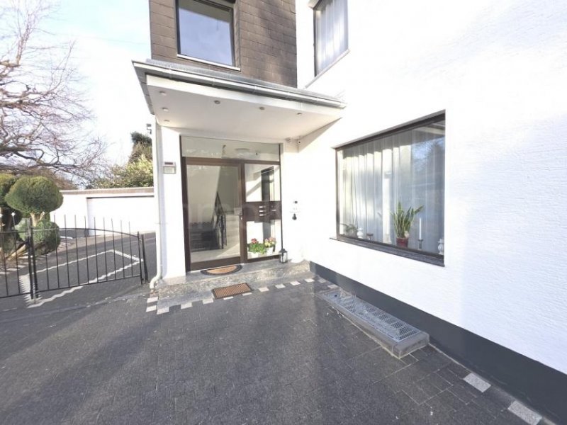 Herzogenrath ++ MODERNISIERTES DREIFAMILIENHAUS + DOPPELGARAGE + GARTEN IN GUTER LAGE!! ++ Haus kaufen