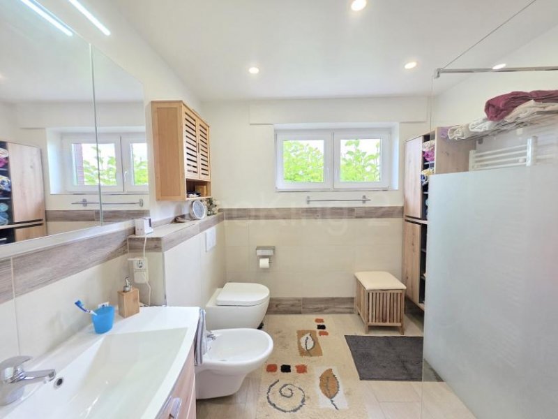 Simmerath ++ BESONDERES MEHRGENERATIONENHAUS + SONNENTERRASSE + GROSSER GARTEN IN TRAUMLAGE!! ++ Haus kaufen