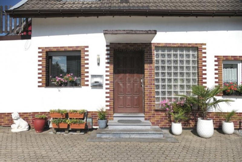 Monschau ++ BESONDERES 1-2 FAMILIENHAUS + SONNENTERRASSEN + GARTEN IN GUTER LAGE!! ++ Haus kaufen