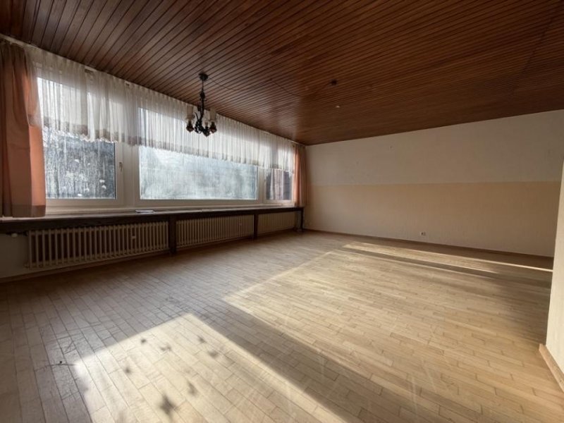 Roetgen Kleines EFH mit großem Südgrundstück in Roetgen – ruhige Lage, viel Potenzial Haus kaufen