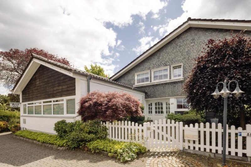 Roetgen Modernisiertes Wohnhaus mit zusätzlicher Gewerbeeinheit + Top-Energiepaket (WP + PV + Speicher) Haus kaufen