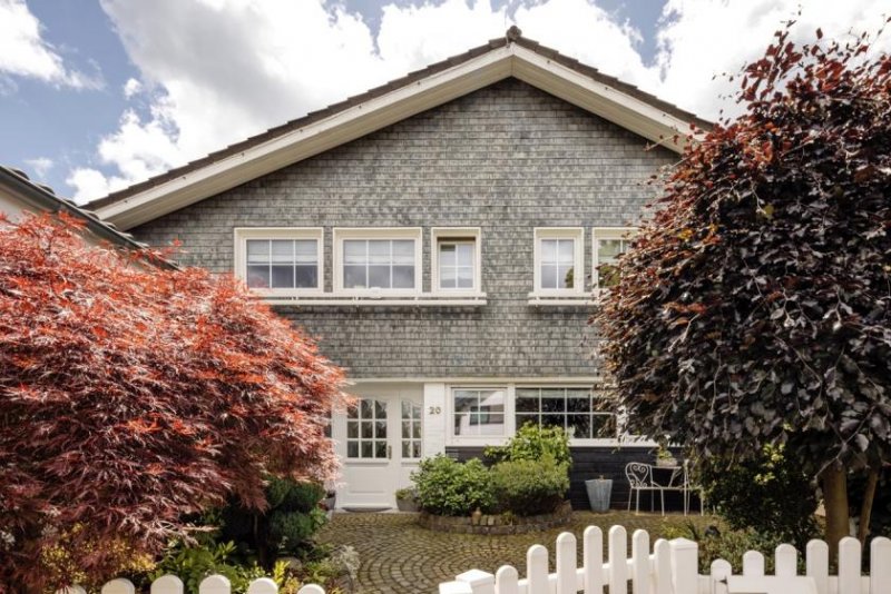 Roetgen Modernisiertes Wohnhaus mit zusätzlicher Gewerbeeinheit + Top-Energiepaket (WP + PV + Speicher) Haus kaufen