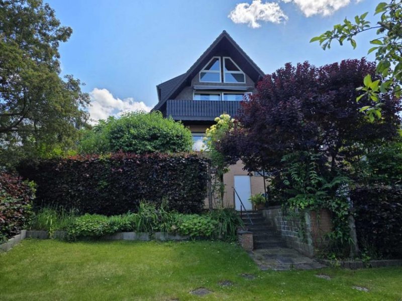 Eschweiler SANREALTY | Ansprechendes Generationen- oder Zweifamilienhaus mit tollem Garten und großer Garage am Wald in Eschweiler Haus