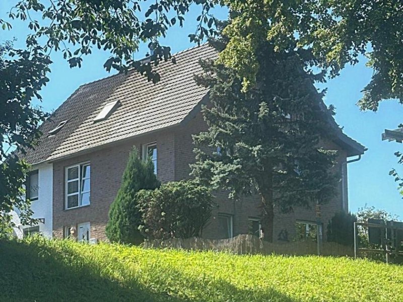 Eschweiler SANREALTY | Zweiparteienhaus mit separaten Eingängen, Garten und Garage in Eschweiler-Pumpe-Stich Gewerbe kaufen