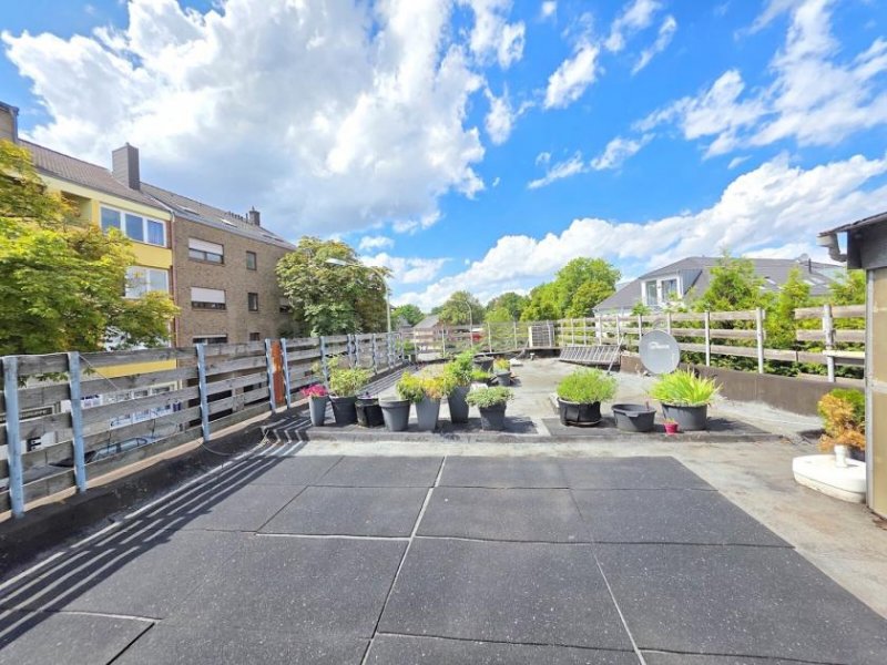Düren ++ MODERNISIERTES EINFAMILIENHAUS + SONNENTERRASSE + GEWERBE IN GUTER LAGE!! ++ Haus kaufen