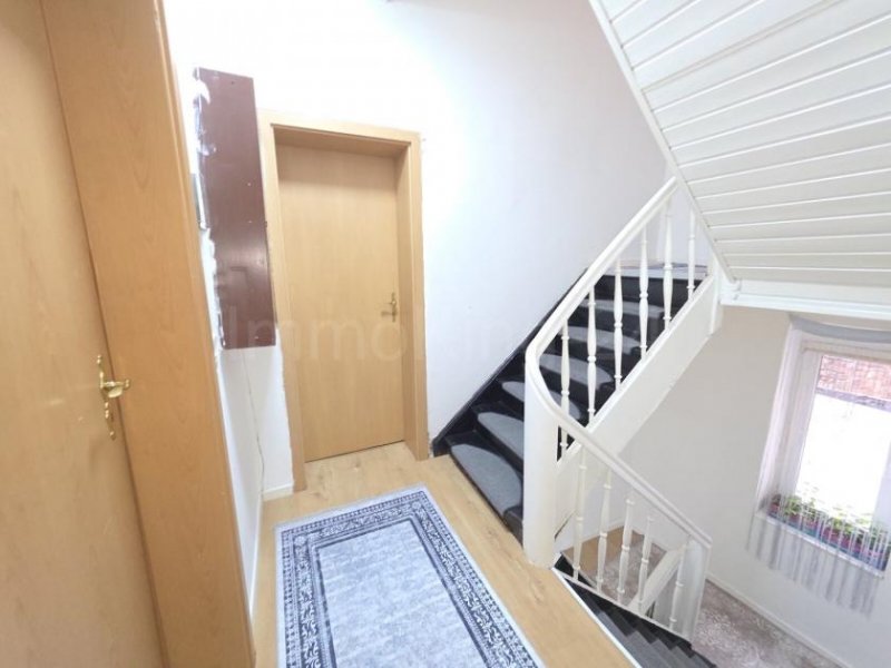 Düren ++ MODERNISIERTES EINFAMILIENHAUS + ÜBERDACHTE TERRASSE IN GUTER LAGE!! ++ Haus kaufen