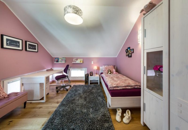 Nörvenich EIN HAUS, DAS MIT GROSSEM PLATZANGEBOT ÜBERZEUGT Haus kaufen