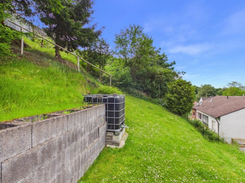 Heimbach (Kreis Düren) Wohnen wo andere Urlaub machen. Freistehendes Einfamilienhaus mit Garage in attraktiver Hanglage! Haus kaufen