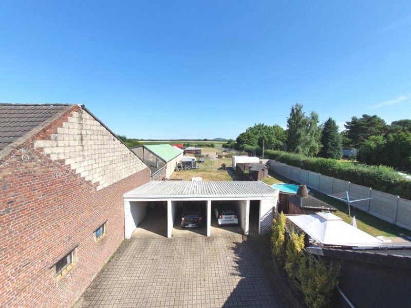 Übach-Palenberg ++ HOCHWERTIGES DREIFAMILIENHAUS + TOP AUSSTATTUNG + 3 CARPORTS IN GUTER LAGE!! ++ Haus kaufen