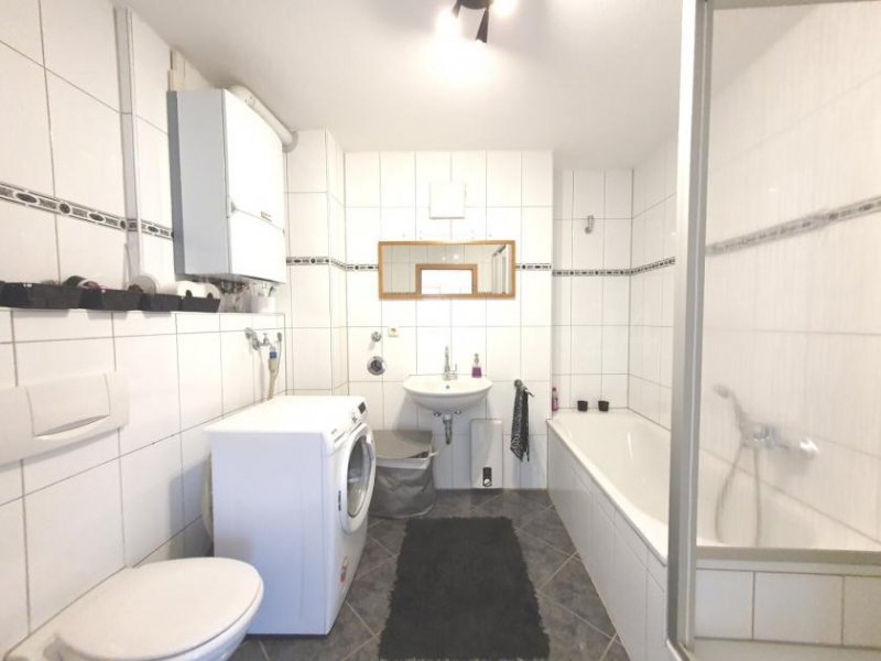 Übach-Palenberg ++ MASSIVES DREIFAMILIENHAUS + TOP AUSSTATTUNG + 3 CARPORTS IN GUTER LAGE!! ++ Haus kaufen