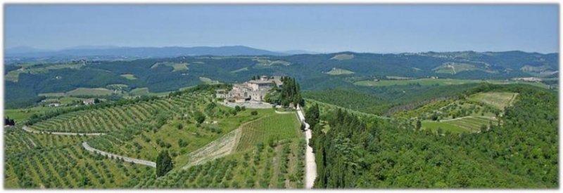 Siena Castello-Borgo fortificato sulle colline del Chianti in provincia di Siena Gewerbe kaufen