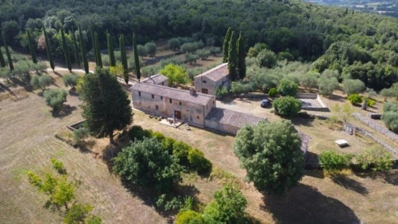 Siena Das zum Verkauf stehende Anwesen ist von historischer Bedeutung und stammt aus dem Jahr 1779 - Siena Haus kaufen