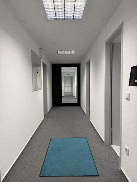 Bonn BONN, zentral in Autobahnnähe, ca. 192 m² Büro und Nutzfläche mit Tageslichtfenster 4 x Büro + Lager Gewerbe kaufen