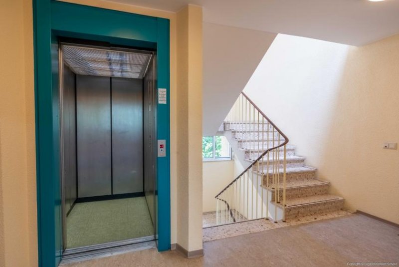 Bonn Bezugsfreie 2-Zimmer-Eigentumswohnung mit Sonnenloggia, Aufzug & Tiefgarage Wohnung kaufen