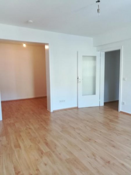 Bonn BONN OBERKASSEL 1 Zimmer-Appartement im EG links zu verkaufen in toller Wohnlage mit ca. 34 m² Wfl. Wohnung kaufen