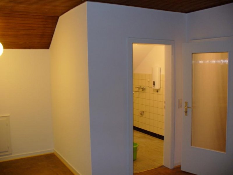 Bonn BONN OBERKASSEL 2 Zimmer-Wohnung im DG rechts zu verkaufen in toller Wohnlage mit ca. 48 m² Wfl. Wohnung kaufen