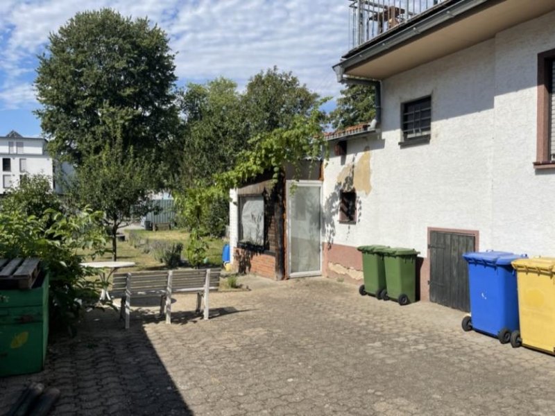 Bonn BONN-PÜTZCHEN 2-3 Zi. EG-Wohnung, bezugsfrei ca. 65 m² Wfl. mit Garten im 2 Part.Haus, 3 Stellplätze Wohnung kaufen