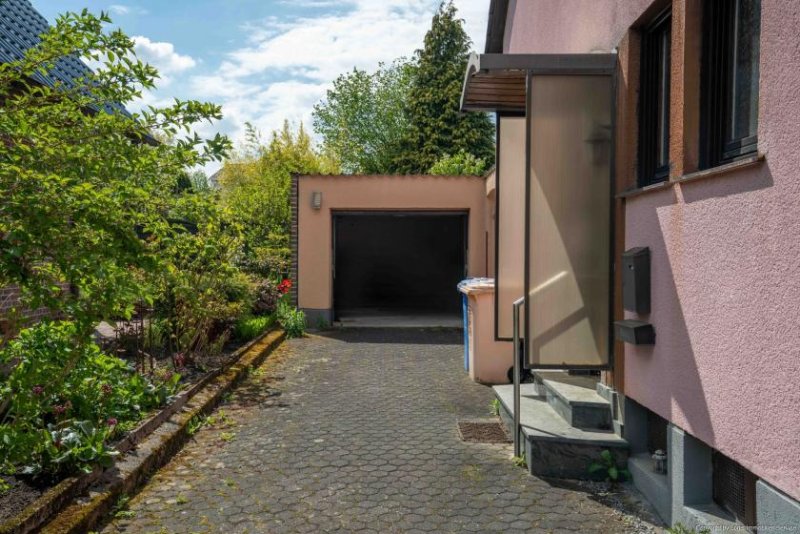Bonn Freistehendes Familienhaus am Landschaftsschutzgebiet – Ruhe, Natur & Potenzial Haus kaufen