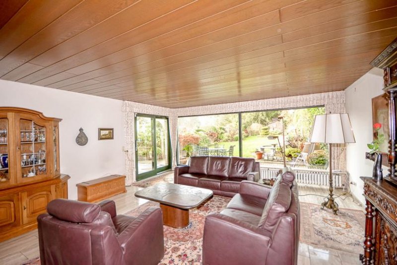 Bornheim (Rhein-Sieg-Kreis) Bungalow mit tollem Garten in gefragter Höhenlage von Merten Haus kaufen